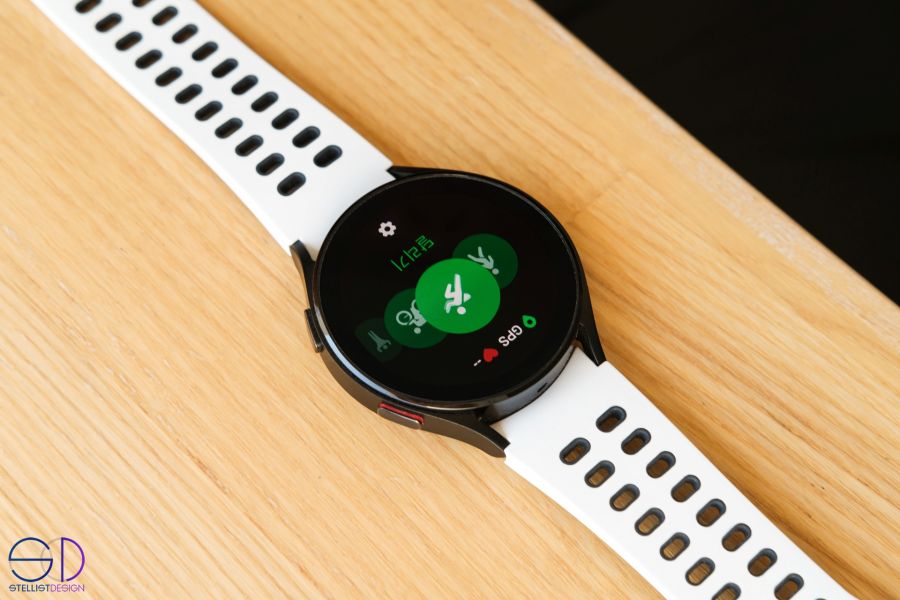 갤워치4 블랙 + 익스트림 화이트밴드 조합_4.jpg