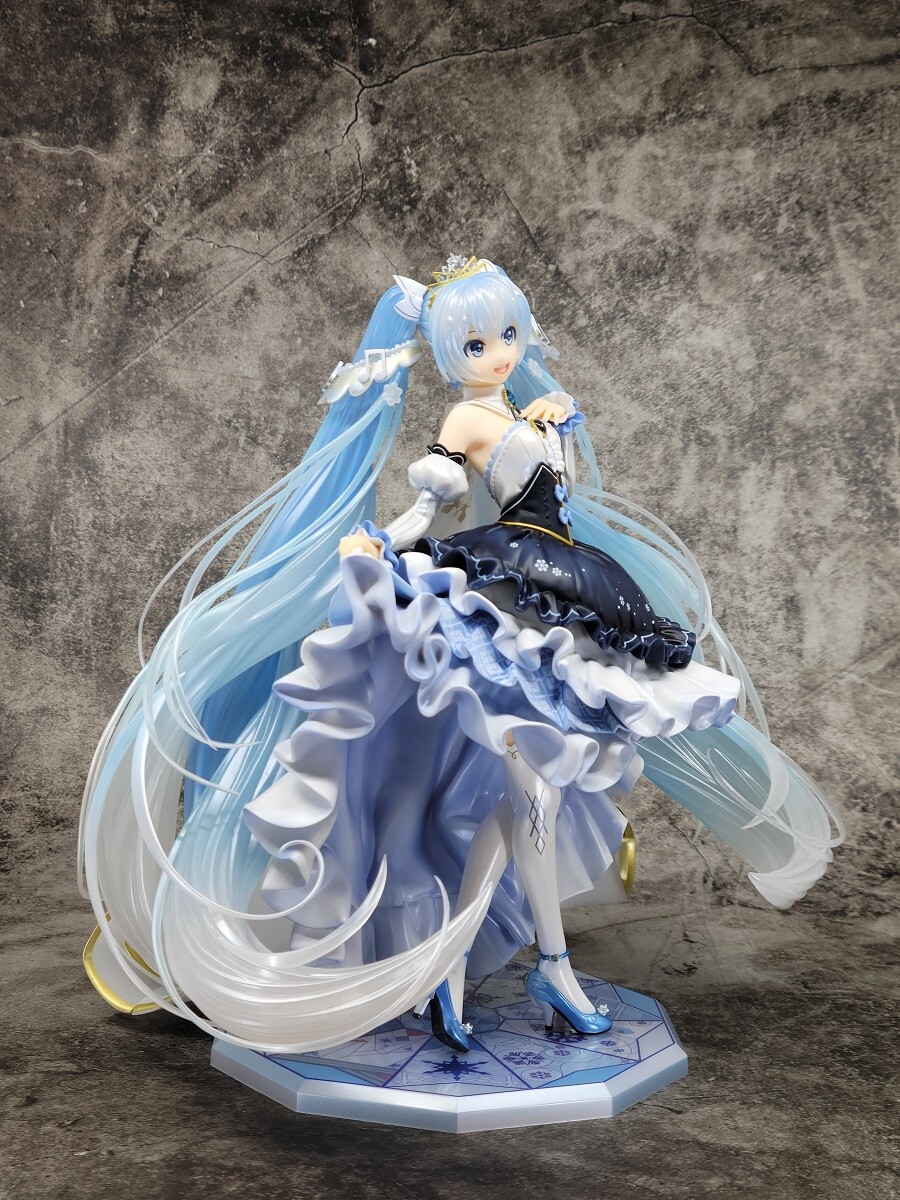 [굿스마일] 유키미쿠 2019 1/7 Snow Pricess_11.jpg