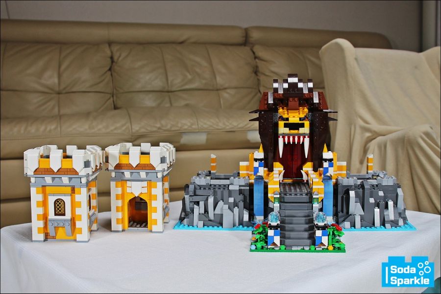 lego Lion Castle MOC_IMG_9191.JPG