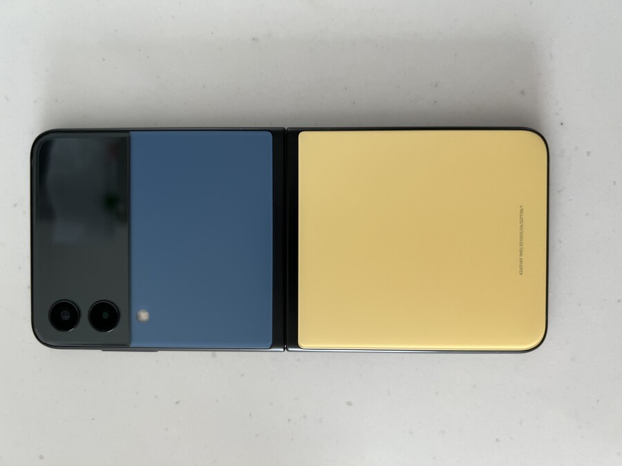 갤럭시Z플립3 비스포크 에디션(블루-엘로우) 만 하루 사용기_14.jpeg