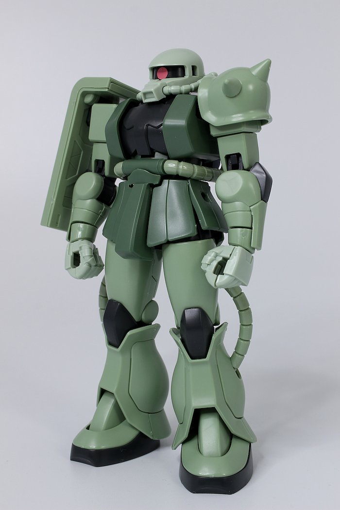 HGUC 자쿠 II 양산형 비교 11.jpg