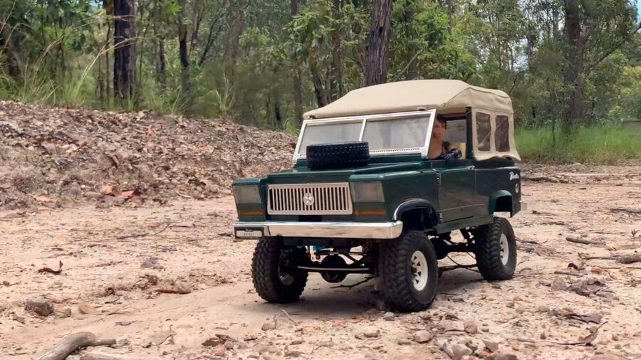 BRATZ Wild Life Safari Cruiser 장난감을 RC Car로_2.jpg