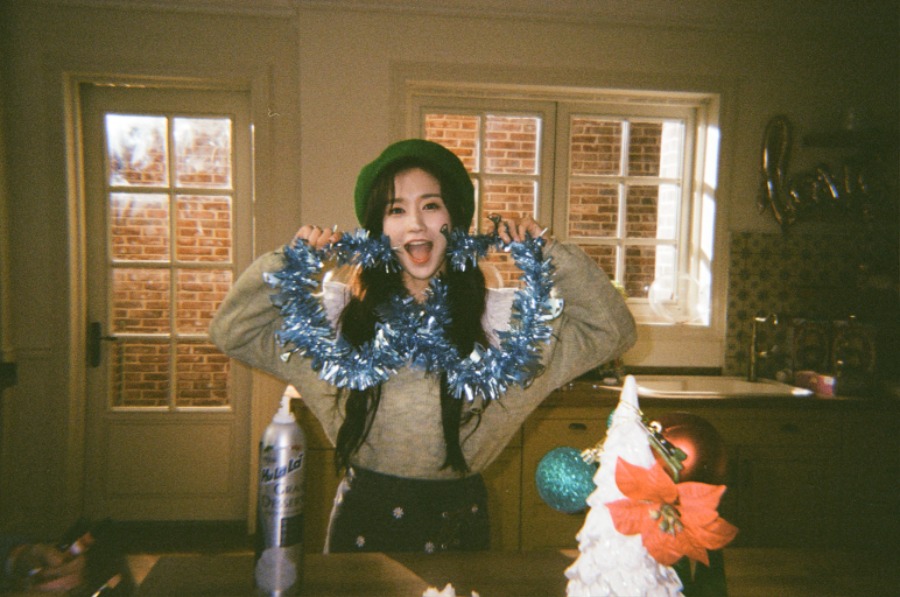 211223.[P.S DIARY] 'My My' MV BEHIND - Film Camera Ver 1.jpg