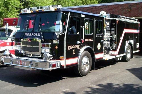 의외로 미국 소방차에는 색상 규정이 없다고 함_2.jpeg