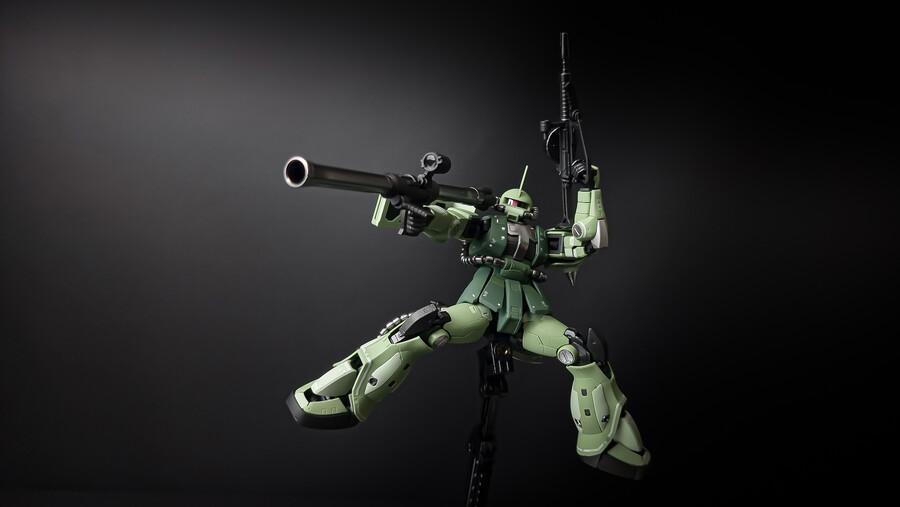 [건프라 RG 4번 양산형 자쿠2] RG 조립 손맛 추천_13.jpg