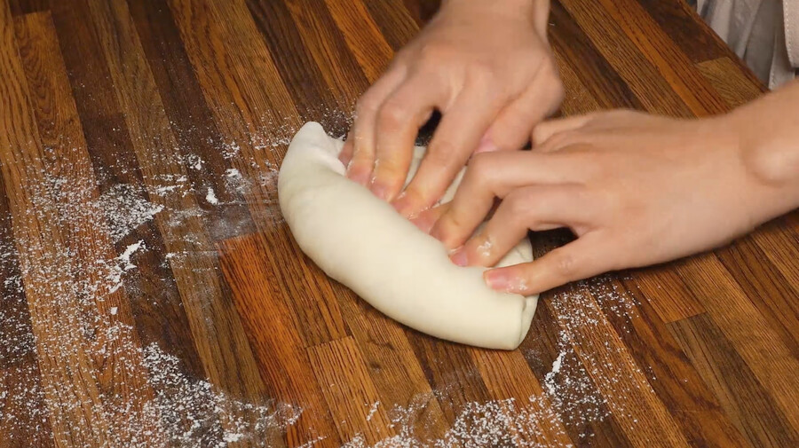 마늘을 아낌없이 때려 넣은 마늘빵_7.png
