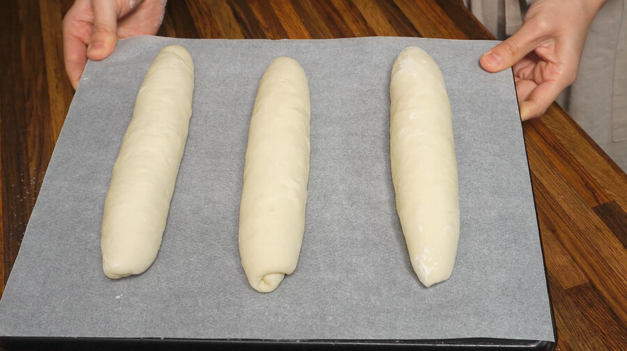 마늘을 아낌없이 때려 넣은 마늘빵_8.png