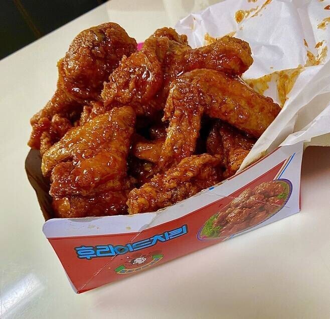 옛날식 양념치킨집을 발견했다.jpg_5.jpg