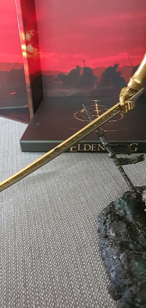 엘든 링 콜렉터스 에디션 (호주/뉴질랜드)_11.jpg