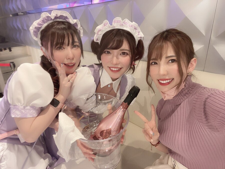 우에하라 아이 메이드 카페에 간 하타노 유이