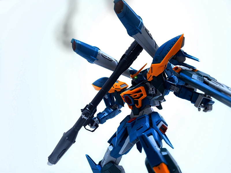[풀메카닉스] GAT-X131 캘러미티건담 액션샷_8.jpg