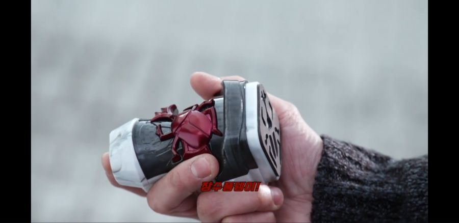 [가면라이더 리바이스] 파괴! 세계! 기기괴괴! 장수풍뎅이_6.jpg