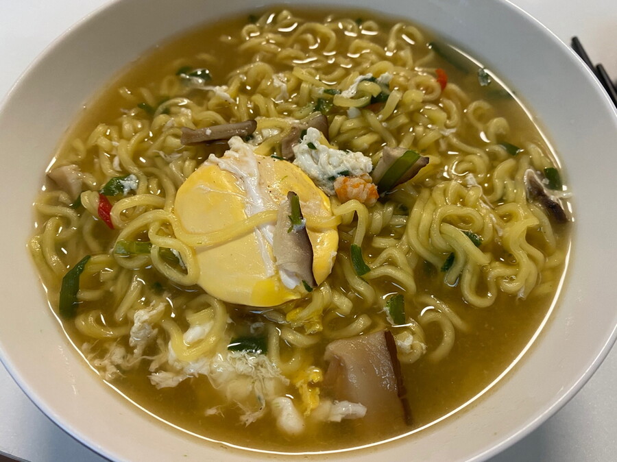 뒤늦게 먹어본 농심 사천 백짬뽕~~~_3.jpg