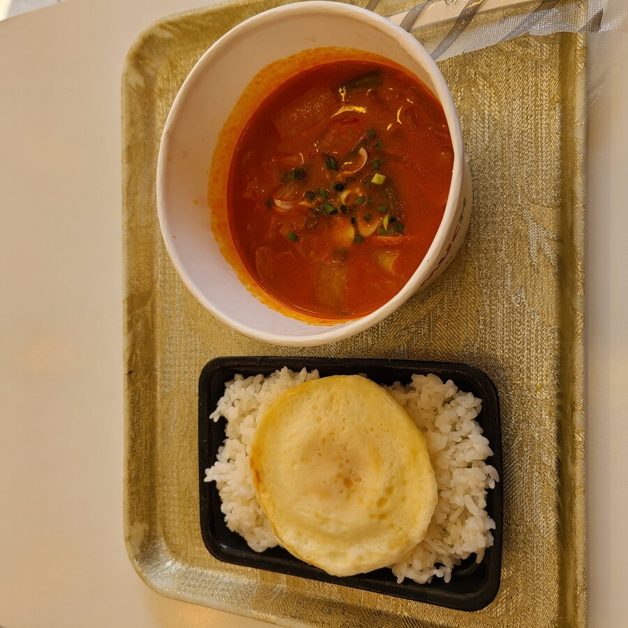 한솥 김치 부대찌개_1.jpg