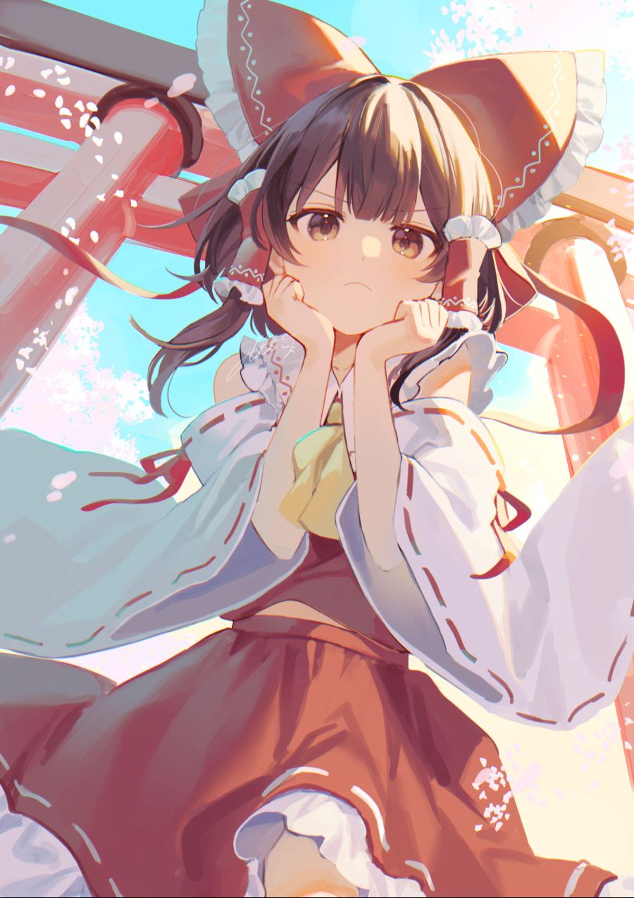 Hakurei.Reimu.full.3595165.jpg