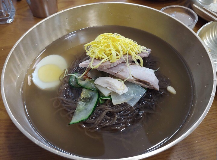 냉면은 겨자 메밀국수는 와사비를 넣능 이유_1.jpg