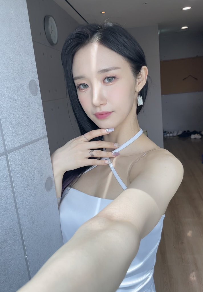 220424.지은.트위터 1.jpg