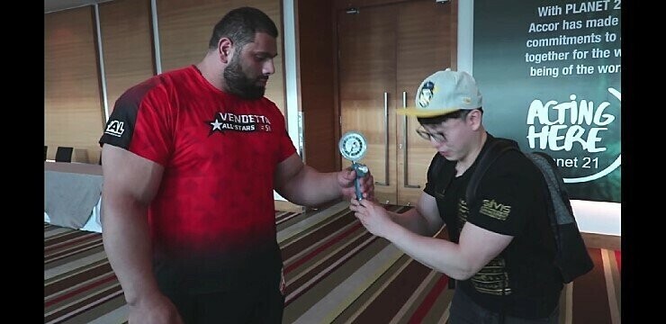 팔씨름) 현재 세계 팔씨름 대회 1위 선수 피지컬_3.jpg