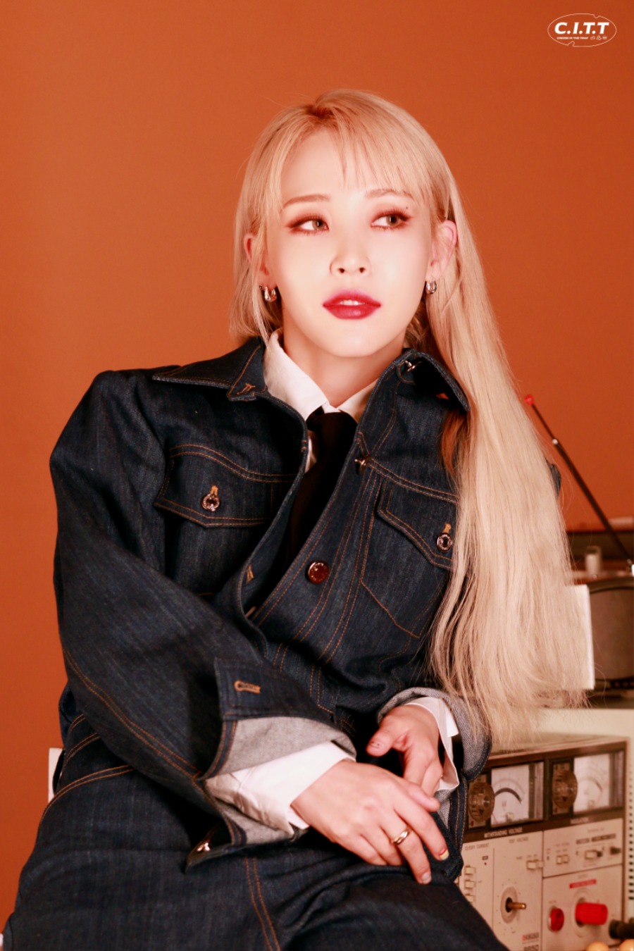 220430.Moon Byul 2nd Single Album [C.I.T.T (Cheese in the Trap)] BEHIND 17.jpg
