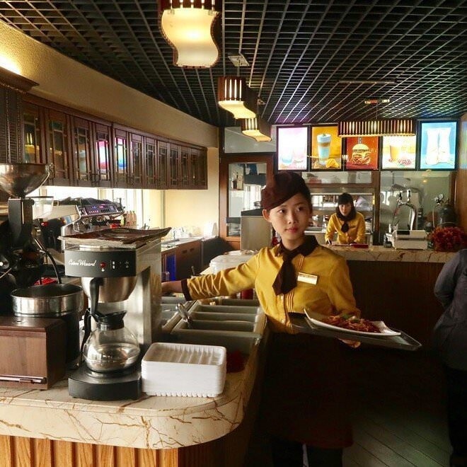 북한은 햄버거가 고기겹빵이래 ㅋㅋ_2.jpg
