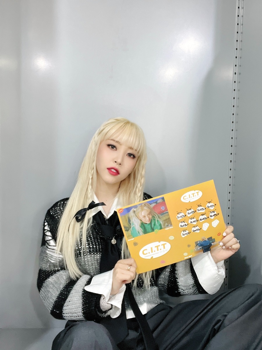 220508.[문별] 2nd Single Album [C.I.T.T (Cheese in the Trap)] 음악방송 출석판 인증 이미지.jpg