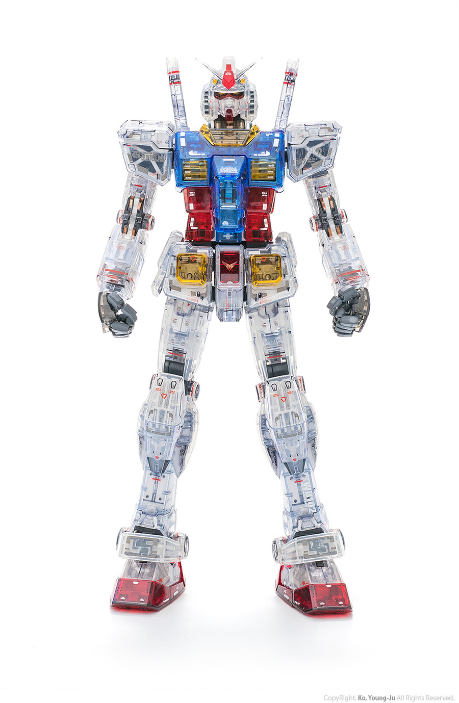 MG 퍼스트 건담 3.0 클리어 컬러 (RX-78-2 Gundam) 리뷰_5.jpg