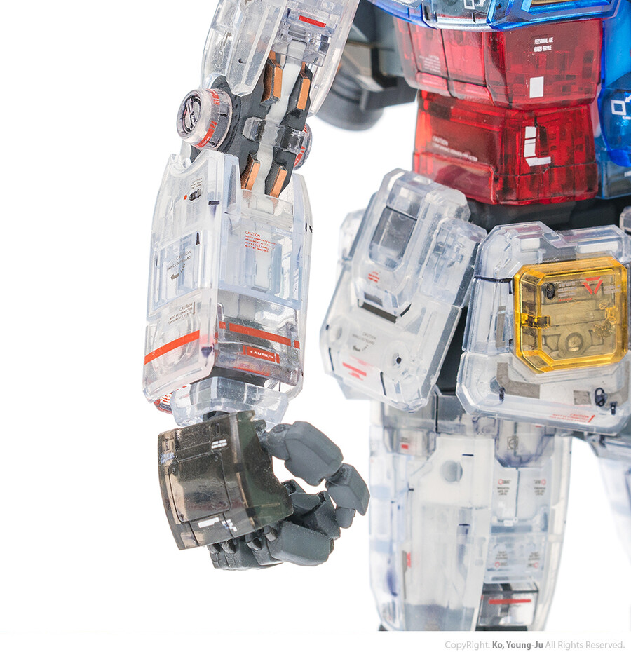 MG 퍼스트 건담 3.0 클리어 컬러 (RX-78-2 Gundam) 리뷰_13.jpg