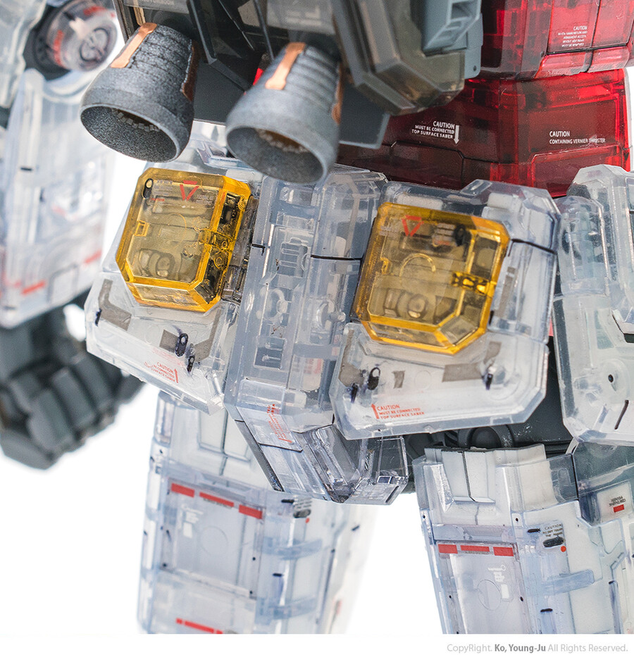 MG 퍼스트 건담 3.0 클리어 컬러 (RX-78-2 Gundam) 리뷰_20.jpg