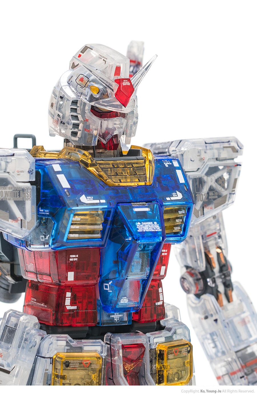 MG 퍼스트 건담 3.0 클리어 컬러 (RX-78-2 Gundam) 리뷰_25.jpg