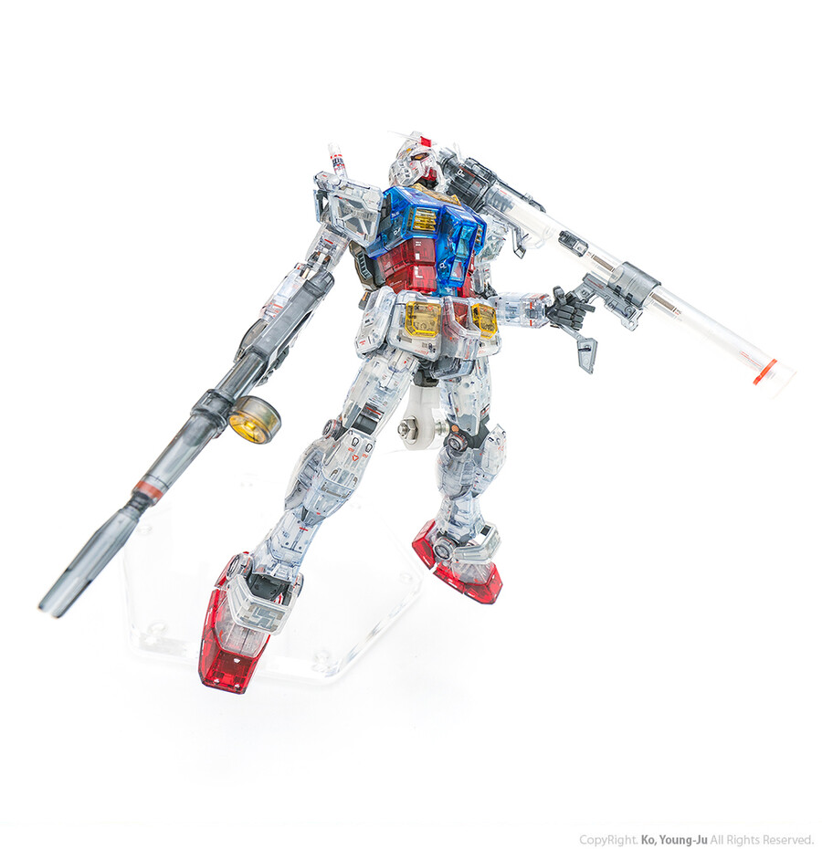 MG 퍼스트 건담 3.0 클리어 컬러 (RX-78-2 Gundam) 리뷰_43.jpg