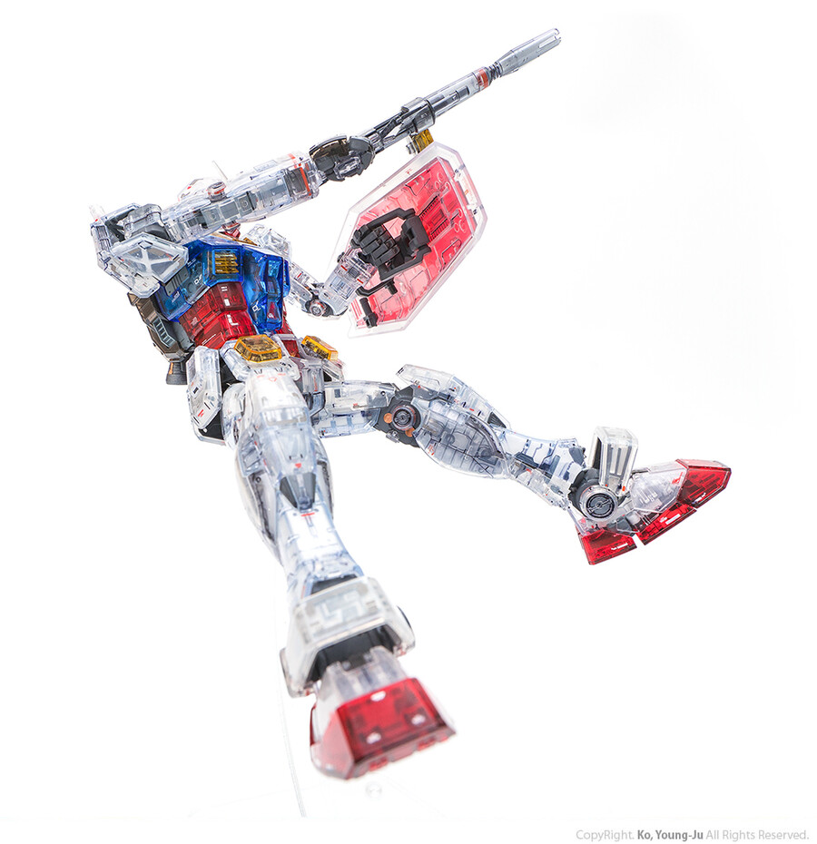 MG 퍼스트 건담 3.0 클리어 컬러 (RX-78-2 Gundam) 리뷰_53.jpg
