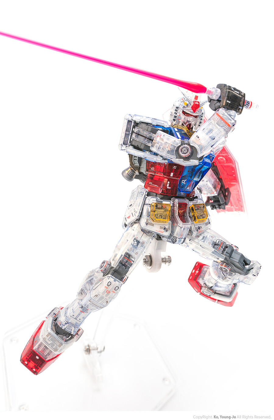 MG 퍼스트 건담 3.0 클리어 컬러 (RX-78-2 Gundam) 리뷰_67.jpg