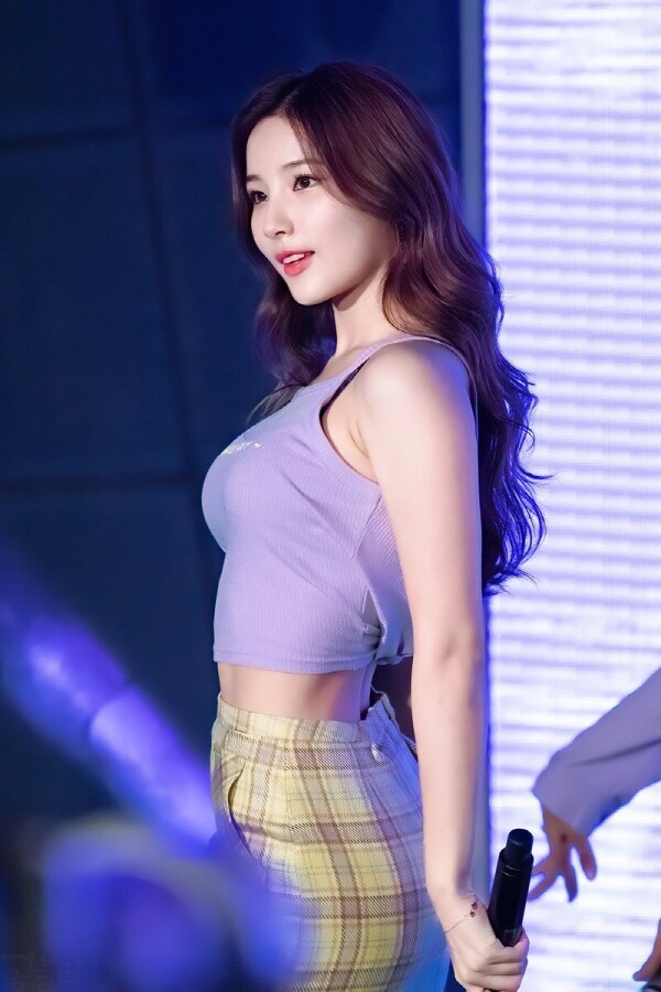 ㅇㅎ) 앨리스 소희 몸매.gif_1.jpg
