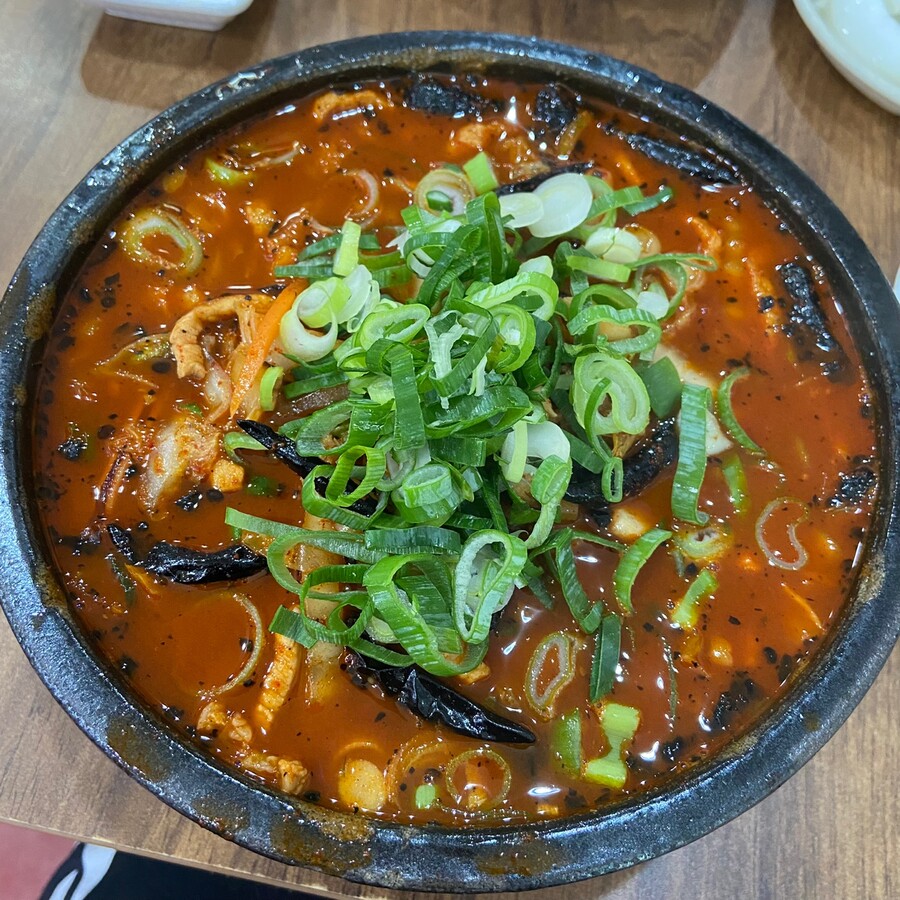 시흥 얼큰뚝배기 고기짬뽕