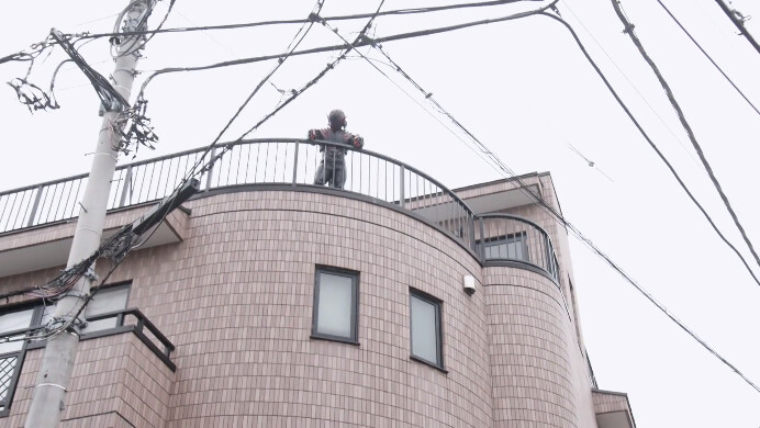 [가면라이더 리바이스] 여장한 악마가 따라다닌다_8.png