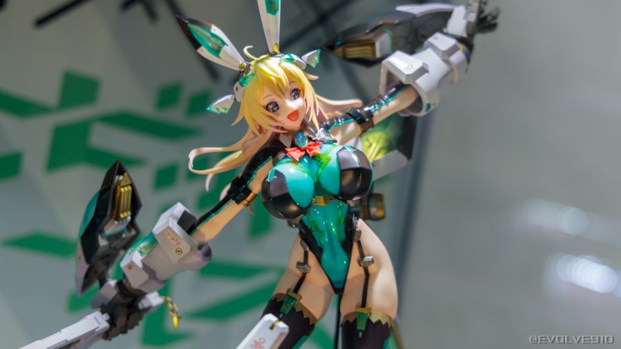 [Vertex] 오빗 걸즈 - 피오나 풀문 전시 사진_3.jpg