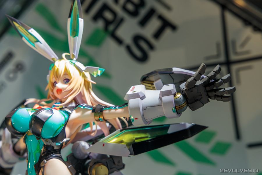 [Vertex] 오빗 걸즈 - 피오나 풀문 전시 사진_7.jpg