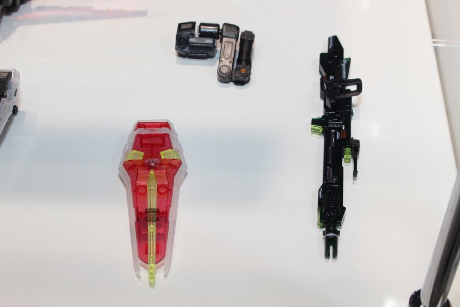 RG 스트라이크 건담 & 스카이 글래스퍼 세트 [클리어 컬러] 전시 사진 2_7.jpg