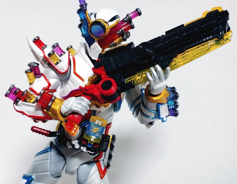 SHF 가면라이더 빌드 지니어스 폼