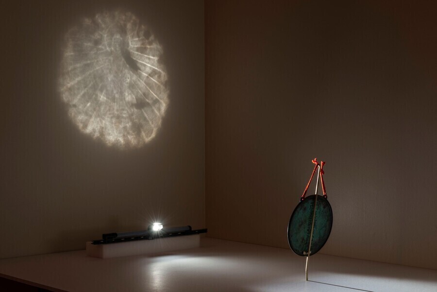 박물관 창고에 5년동안 방치되어 있던 청동거울_2.jpg