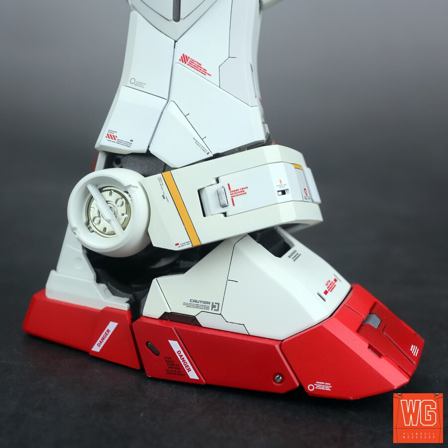 [PG] 언리쉬드 unleashed 퍼스트 건담 도색 완성_26.jpg