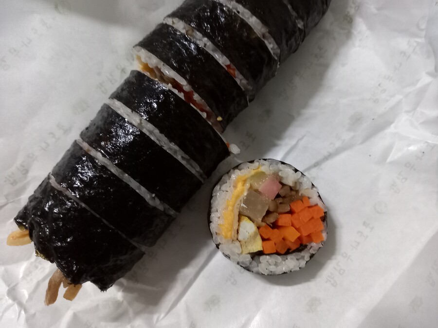 은하철도999 보면서 먹는 치즈김밥 | 음식 갤러리 은하철도999 보면서 먹는 치즈김밥 | 음식 갤러리 | 루리웹