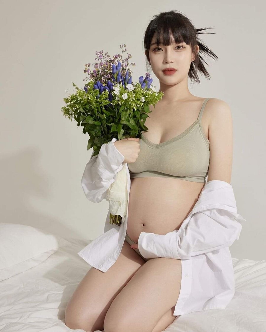 인방, 후방) 공혁준 아내 산범 화보.jpg_2.jpg