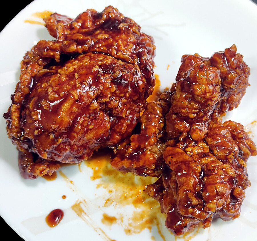 엄청 호불호 갈릴듯한 KFC 맵단하네로