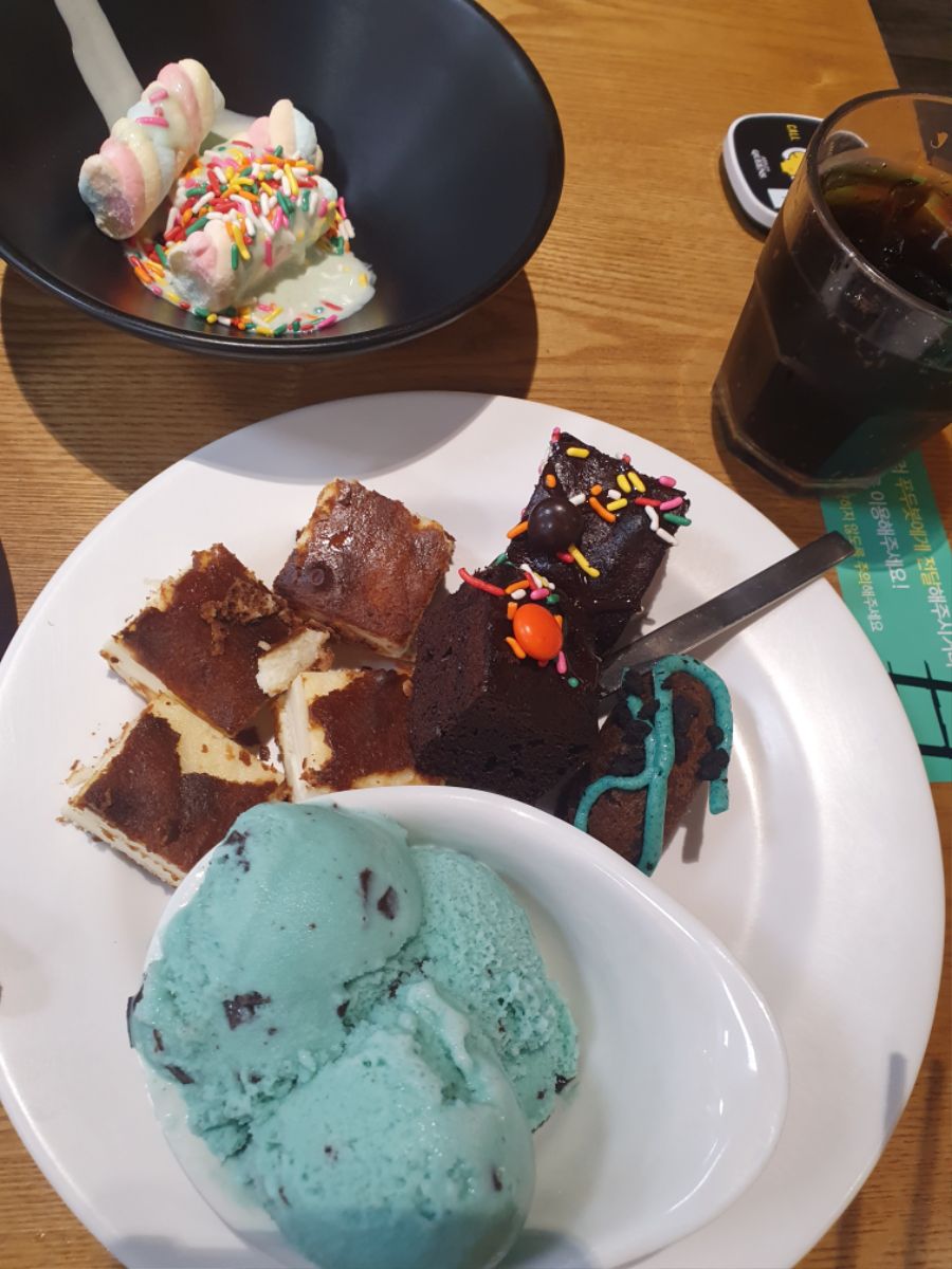 치킨 시켜먹을 돈으로 간 애슐리_2.jpg