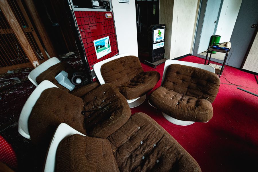 일본, 폐업한 여관(료칸)의 오락실♨️🕹️_4.jpg