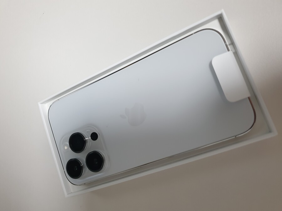 아이폰 14 프로 실버 512기가_3.jpg