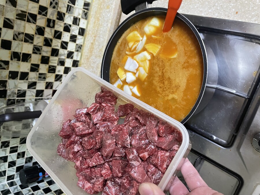모쏠이 만든 카레는 코가손 해병님 해병카레를 이긴다_25.jpeg