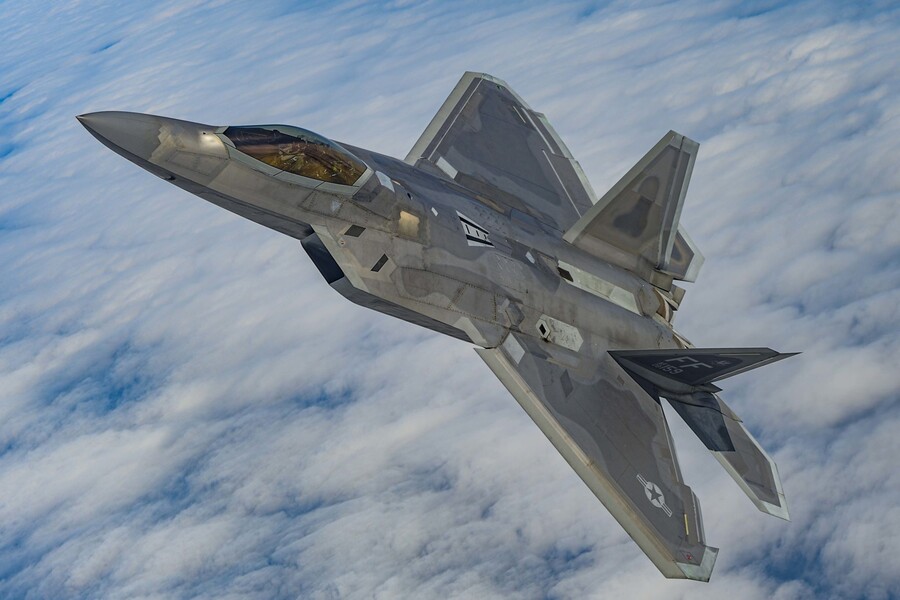F-22 vs F-35 디자인 논쟁.jpg_4.jpg