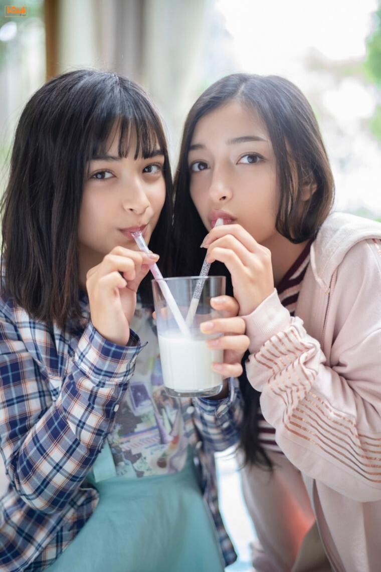 일본,루마니아 혼혈 그라비아 아이돌 자매,에리카&마리나_2.jpg